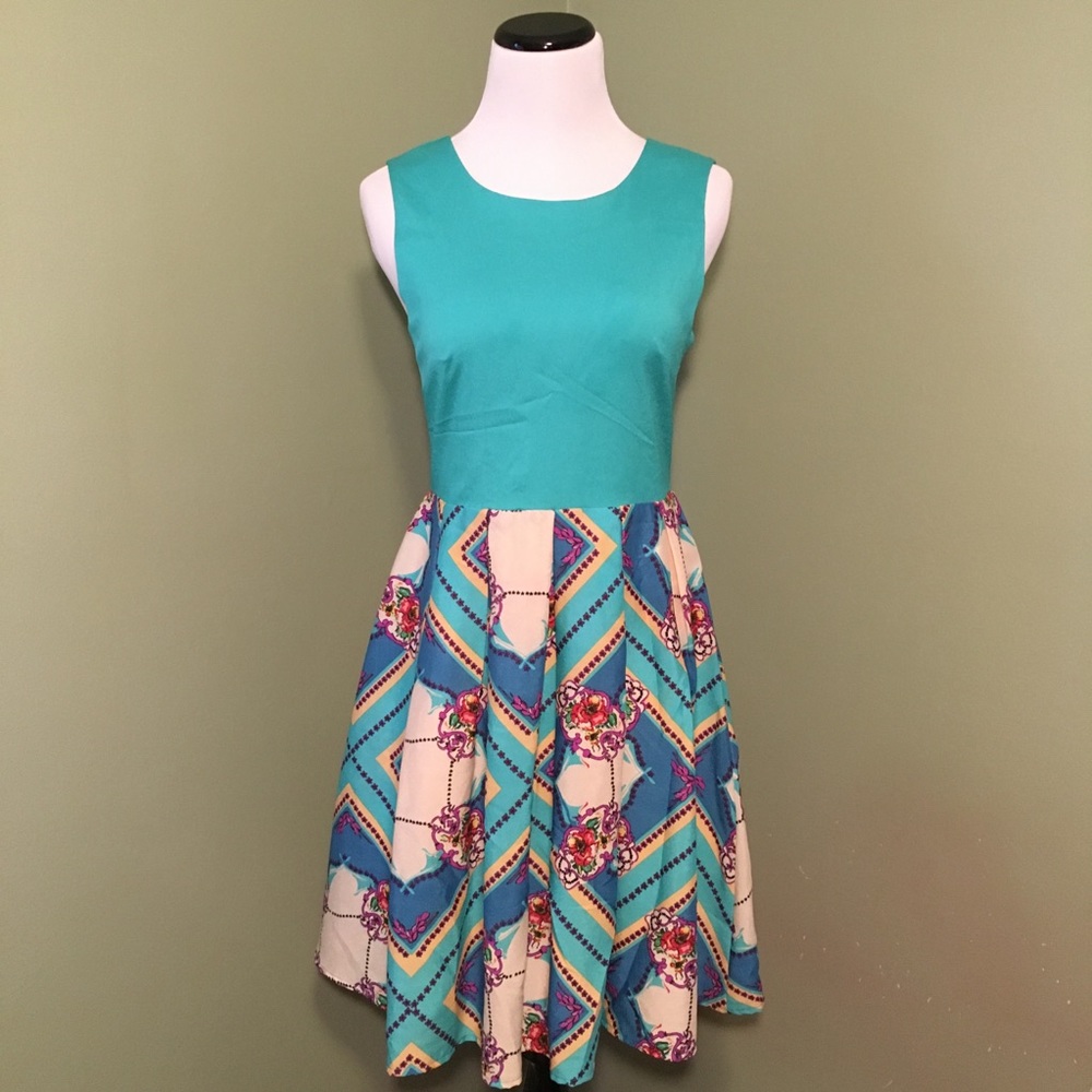 BOUTIQUE Brand (lavand.) Floral Dress